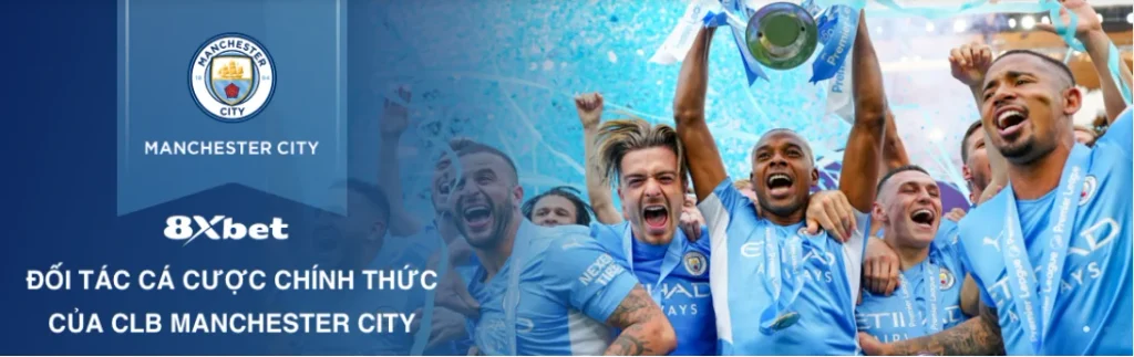 Banner 8XBET đối tác cá cược chính thức của CLB Manchester City với các cầu thủ ăn mừng chức vô địch